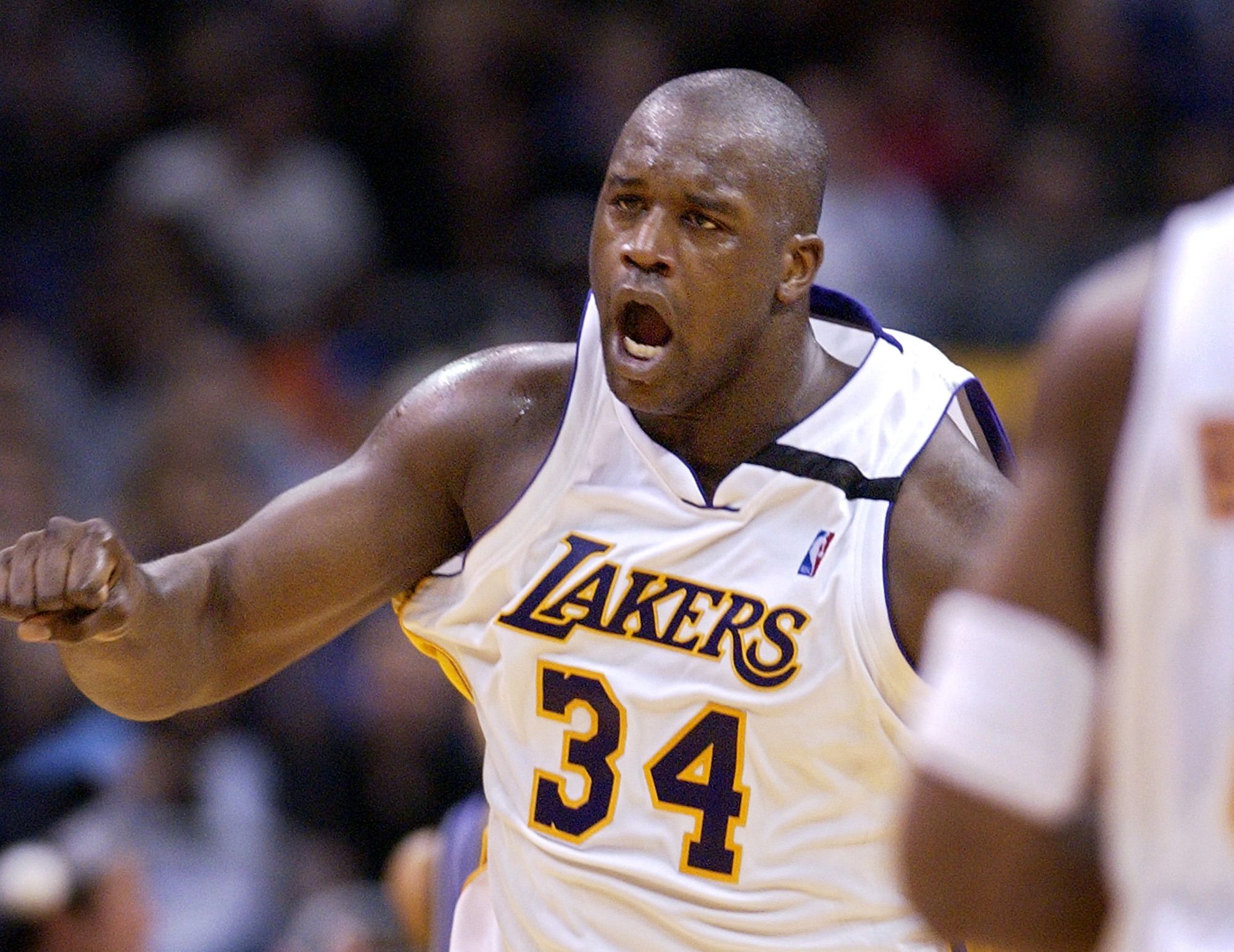 卡恩谈诺伊尔失误：这是很正常的，其实可以进行适当轮换（卡恩评诺伊尔失误：很正常，建议适度轮换）