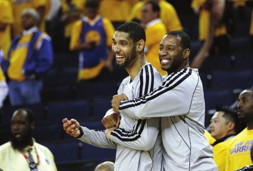 他被换下那一刻，全场愣住（他被换下瞬间，全场惊呆）