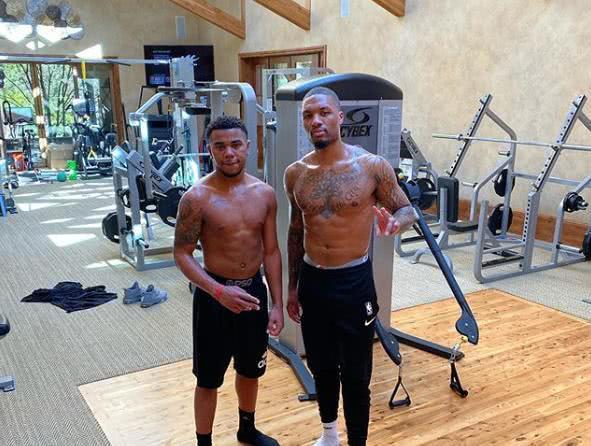 德天空预测德国队首发：萨内、维尔茨在列，塔和安东搭档中卫（德天空：德国队预计首发出炉，萨内与维尔茨入选，塔携安东组成中卫组合）