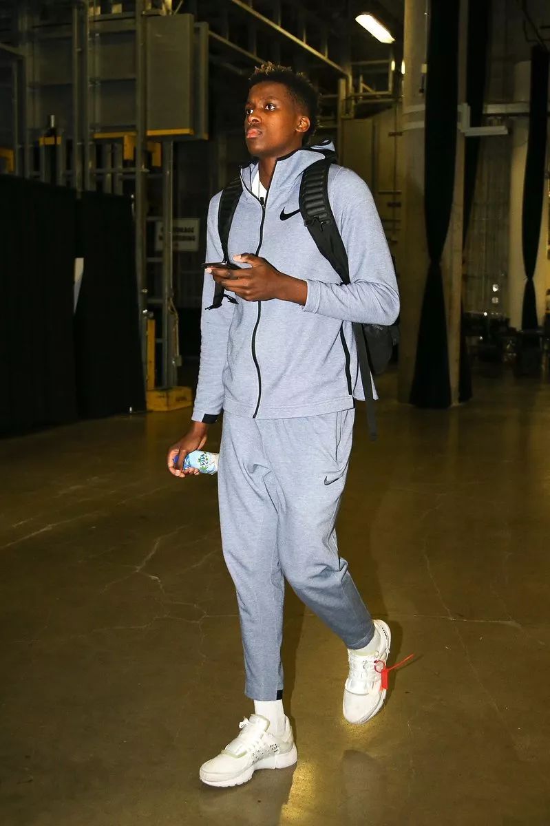 记者：若森林对安德森要价一直很高，曼城会选择埃德松（记者：若森林坚持对安德森高要价，曼城将改选埃德松）