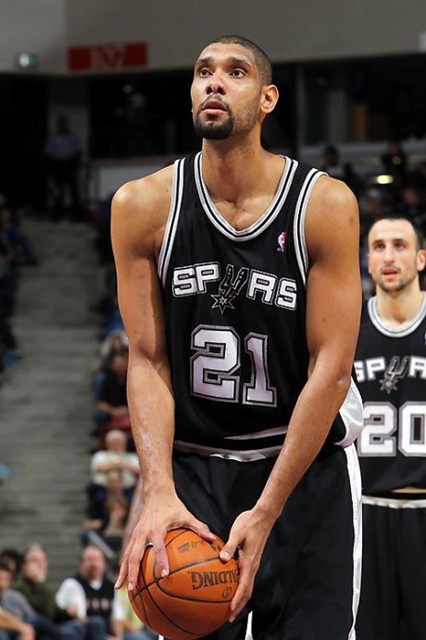 都体：弗拉霍维奇遭遇左腿拉伤，预计将缺阵至今年年底（《都灵体育报》：弗拉霍维奇左腿拉伤，预计缺席至今年年底）