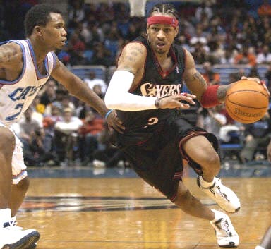 19岁212天，麦利是纽卡队史第二年轻在英超单场传射的球员（19岁212天的麦利成为纽卡史上在英超单场完成传射的第二年轻球员）