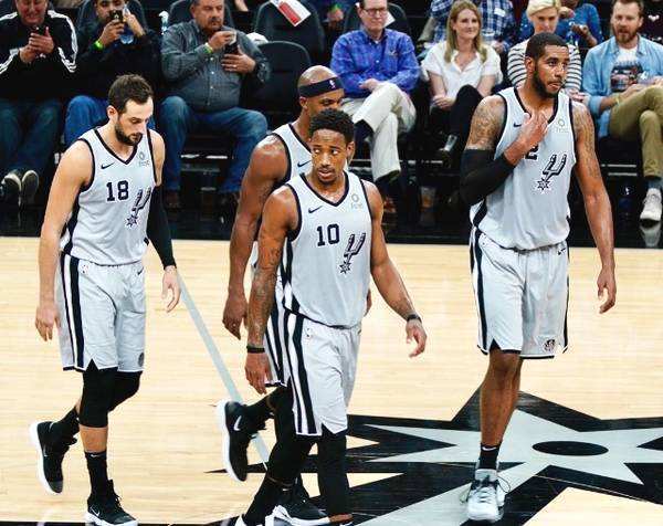 萨拉维亚：恩里克打造球队的方式非常出色，他尊重每一位球员（萨拉维亚盛赞恩里克：建队方式出众，尊重每位球员）