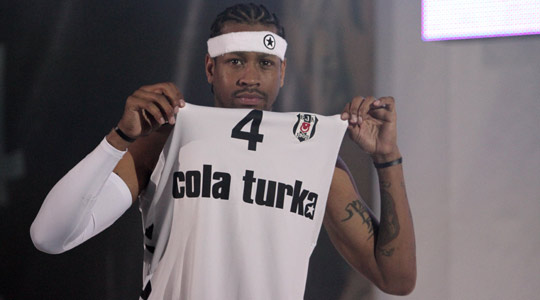 拳击：拳台之上的勇气与坚守（擂台之上：拳击的勇气与坚持）