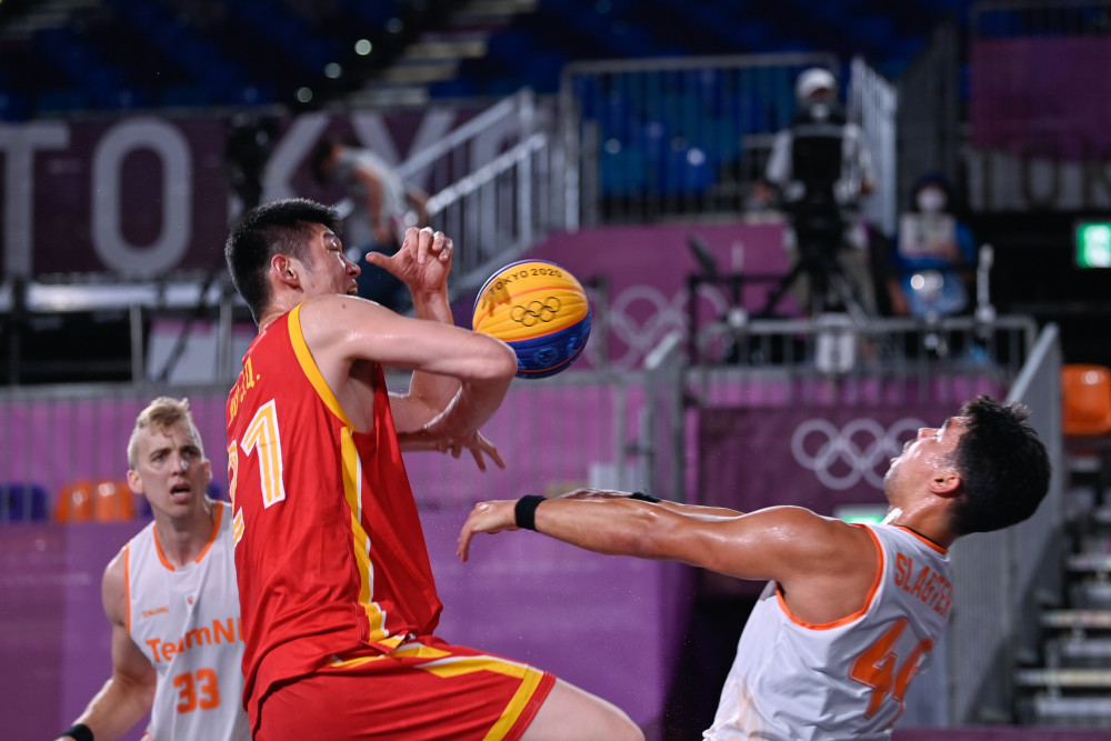 克莱顿替补6中5轰12分，爵士半场唯一上双球员（爵士半场仅克莱顿得分上双：替补出战6投5中砍下12分）